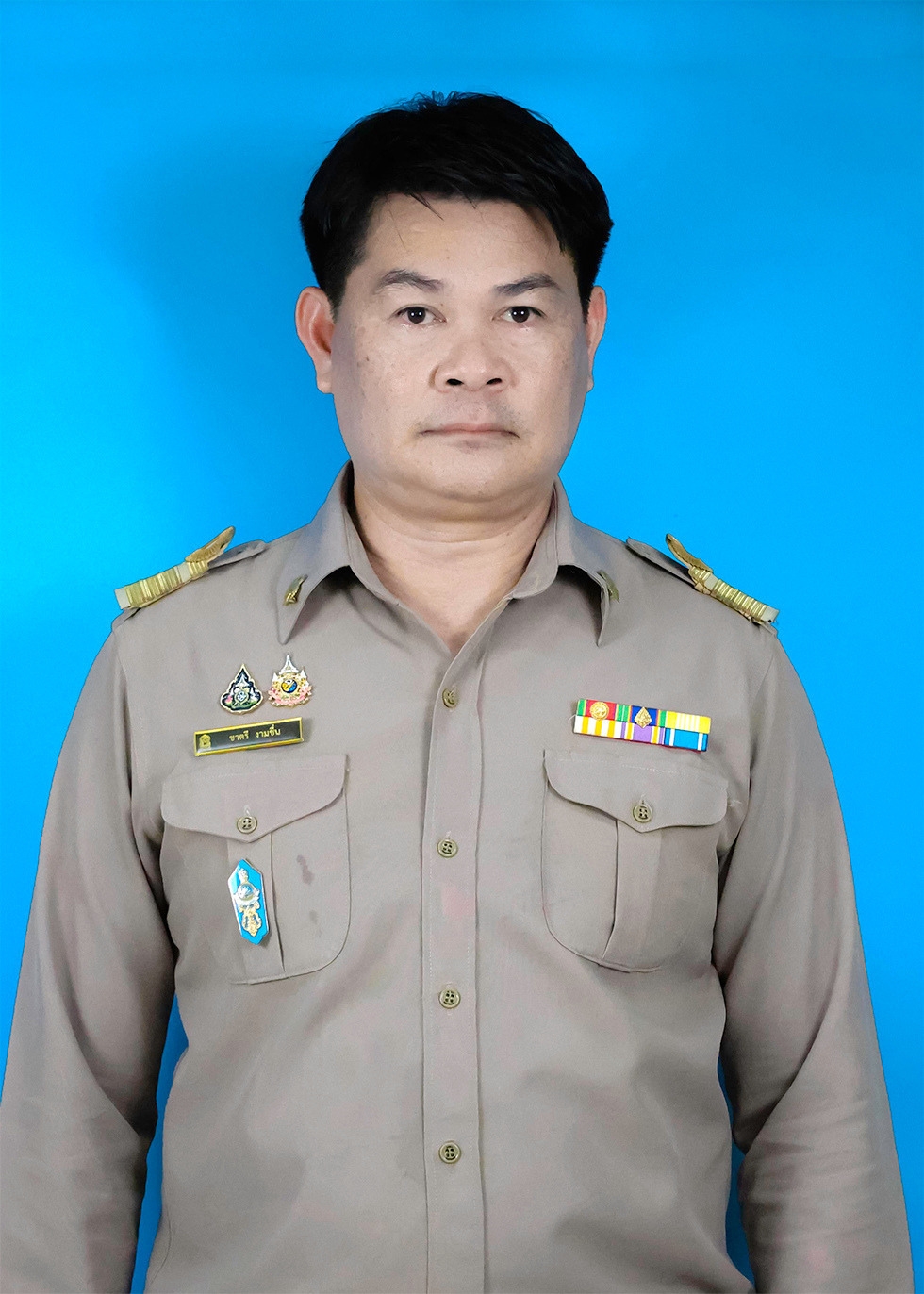 นายชาตรี งามชื่น